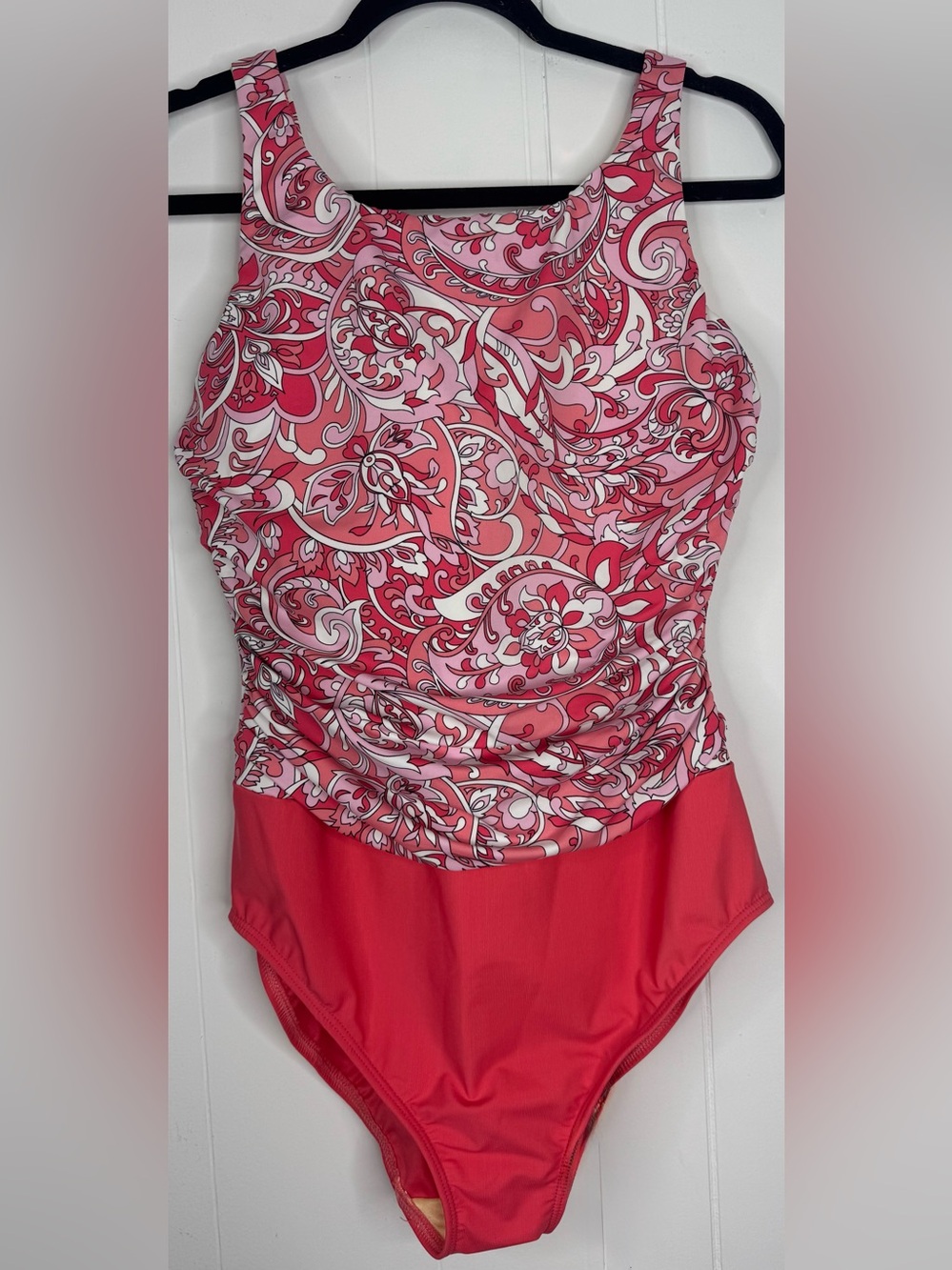 NWT Miraclesuit Pink Paisley Ruched One-Piece Swimsuit Womens Size 16
